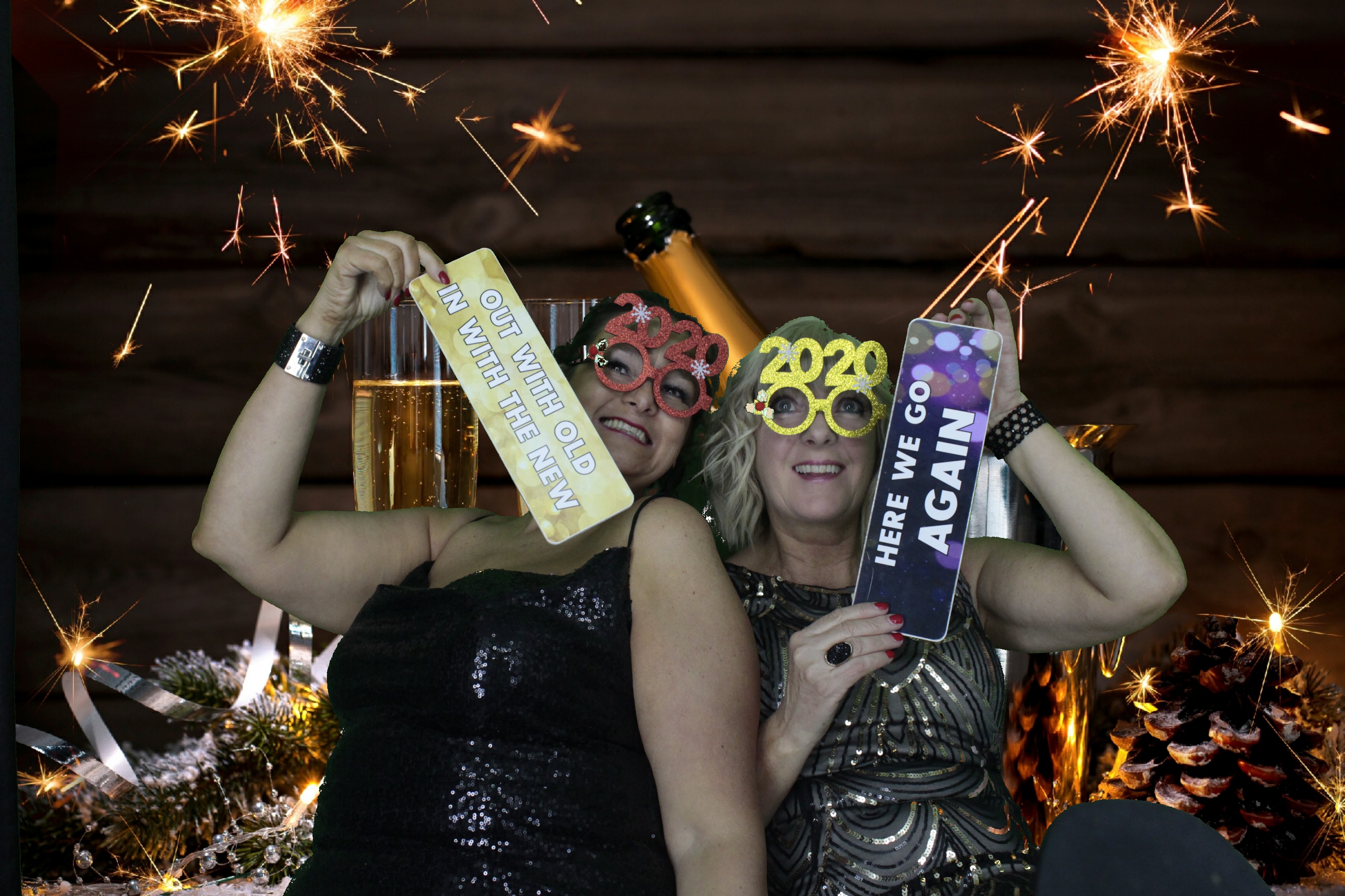 NYE Party | View more photos from the event at gallery.myphotoboothexperience.co.uk/u/MyPhotoBoothExperienceLtd/NYE-Party